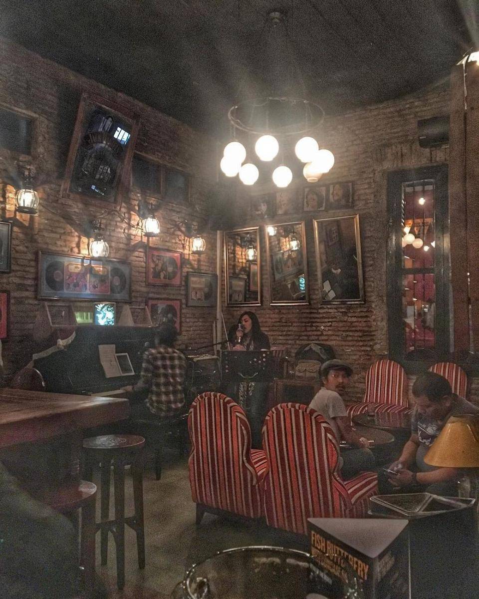 Our Bar, Surabaya (instagram.com/feriadyhuang)
