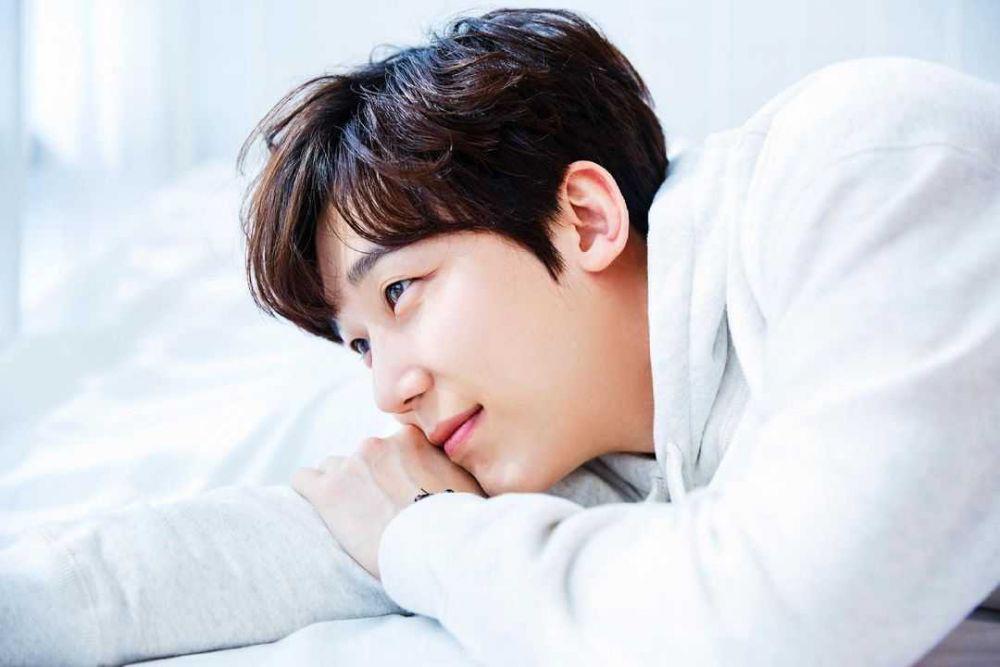 Siap Sapa Penonton, 10 Potret Yoon Jong Hoon yang Kian Karismatik!