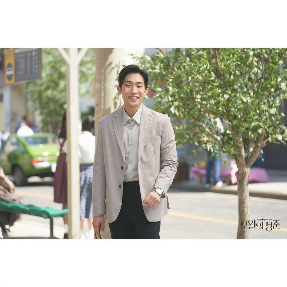 Lee Sang Yi di balik layar drama Youth of May. (instagram.com/kbsdrama)