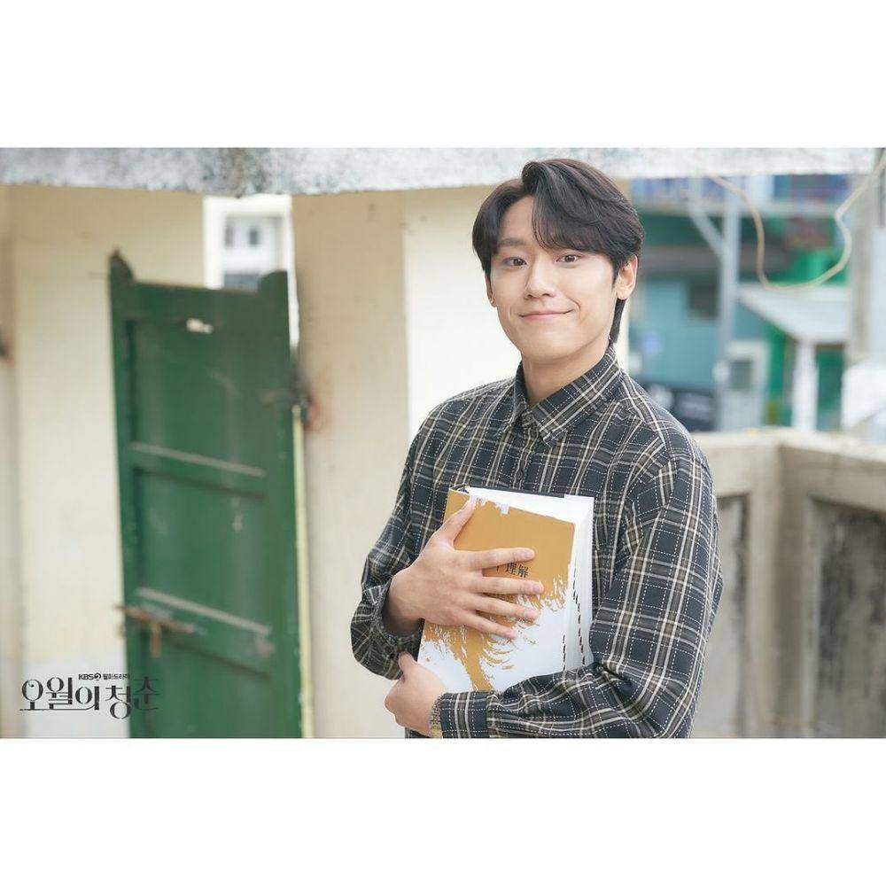 Lee Do Hyun di balik layar drama Youth of May. (instagram.com/kbsdrama)