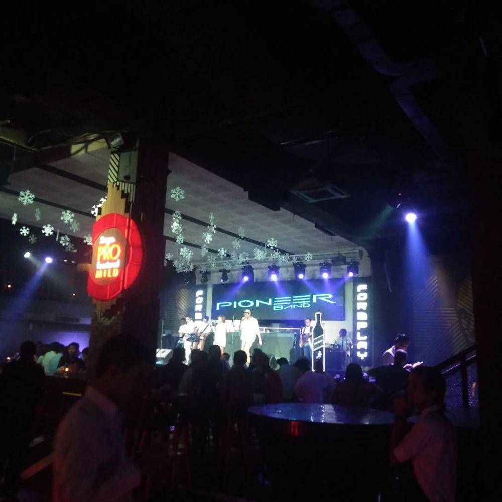 Foreplay Club, Surabaya (instagram.com/sattripopok_)
