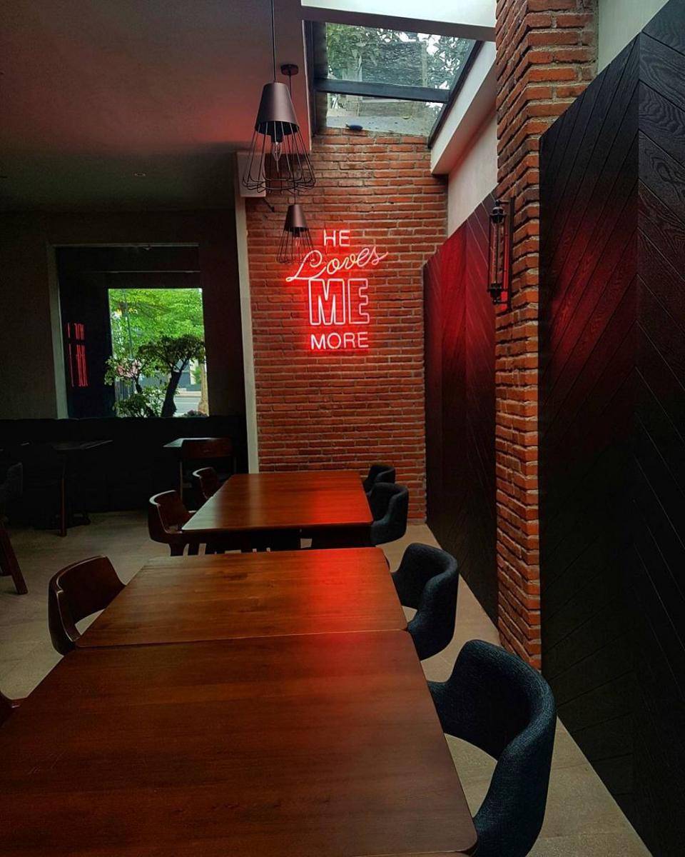 Sobriety Cafe & Bar, Surabaya (instagram.com/thenerdaboardl