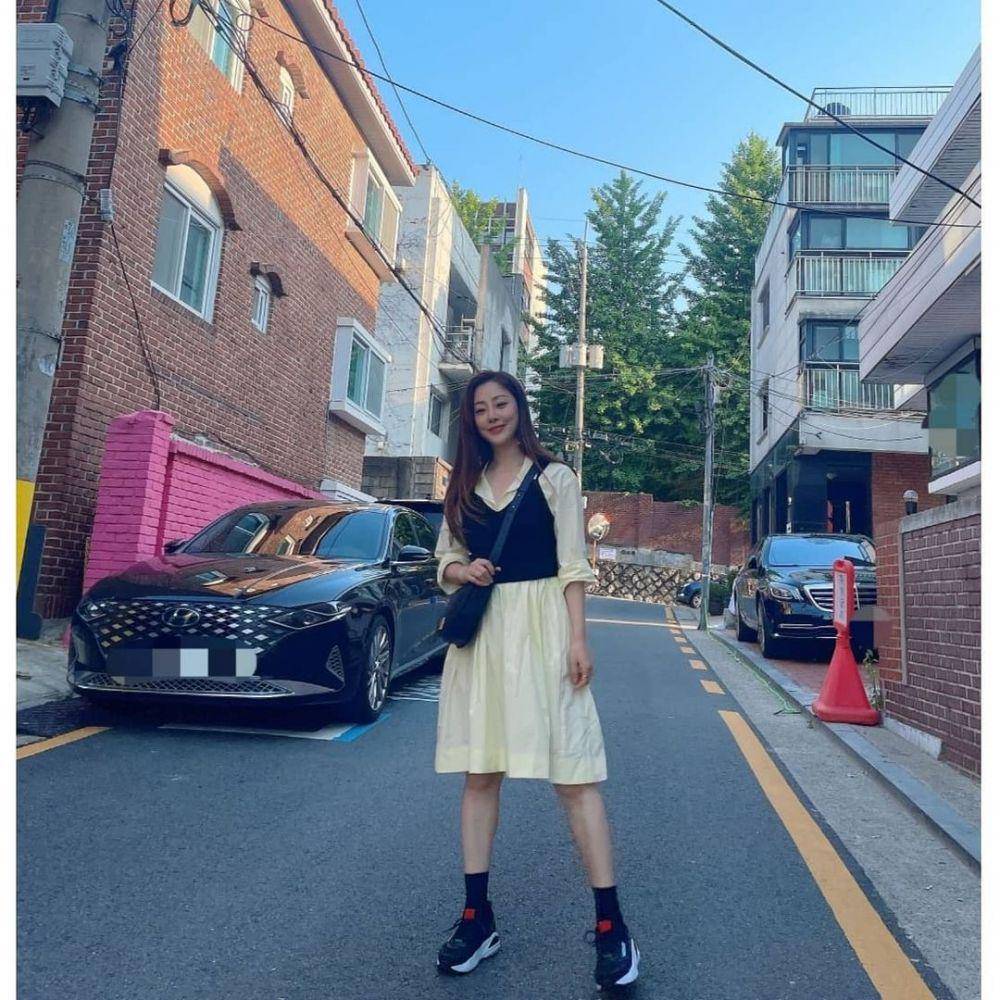 ootd sporty Oh Na Ra (instagram.com/sabita_5)