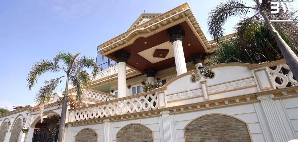 rumah tampak dari depan (Youtube.com/Boy William)