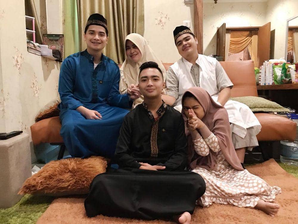 Potret kebersamaan Alfin Faiz dan Umi Yuni Syahla (Instagram.com/alvin_411)