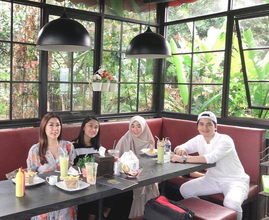 Alvin Faiz (instagram.com/alvin_411)