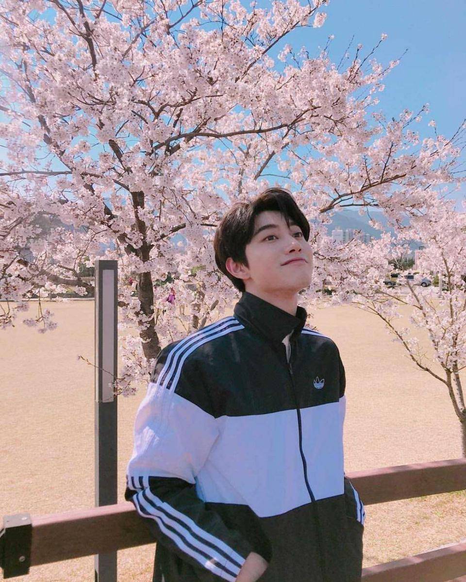 Kwak Dong Yeon (instagram.com/kwakdongyeon0)