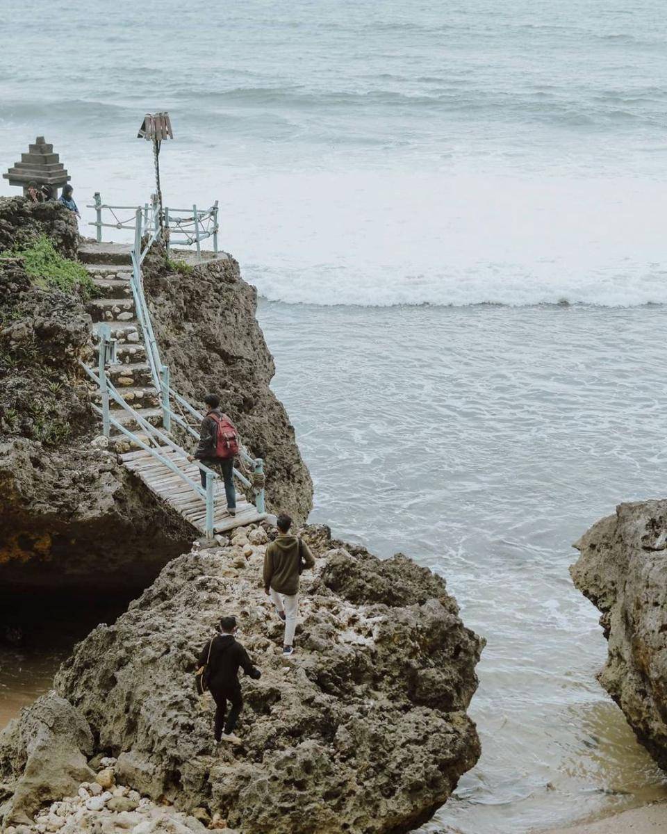 Suasana di Pantai Ngobaran, Yogyakarta (instagram.com/irfanbayuaji)