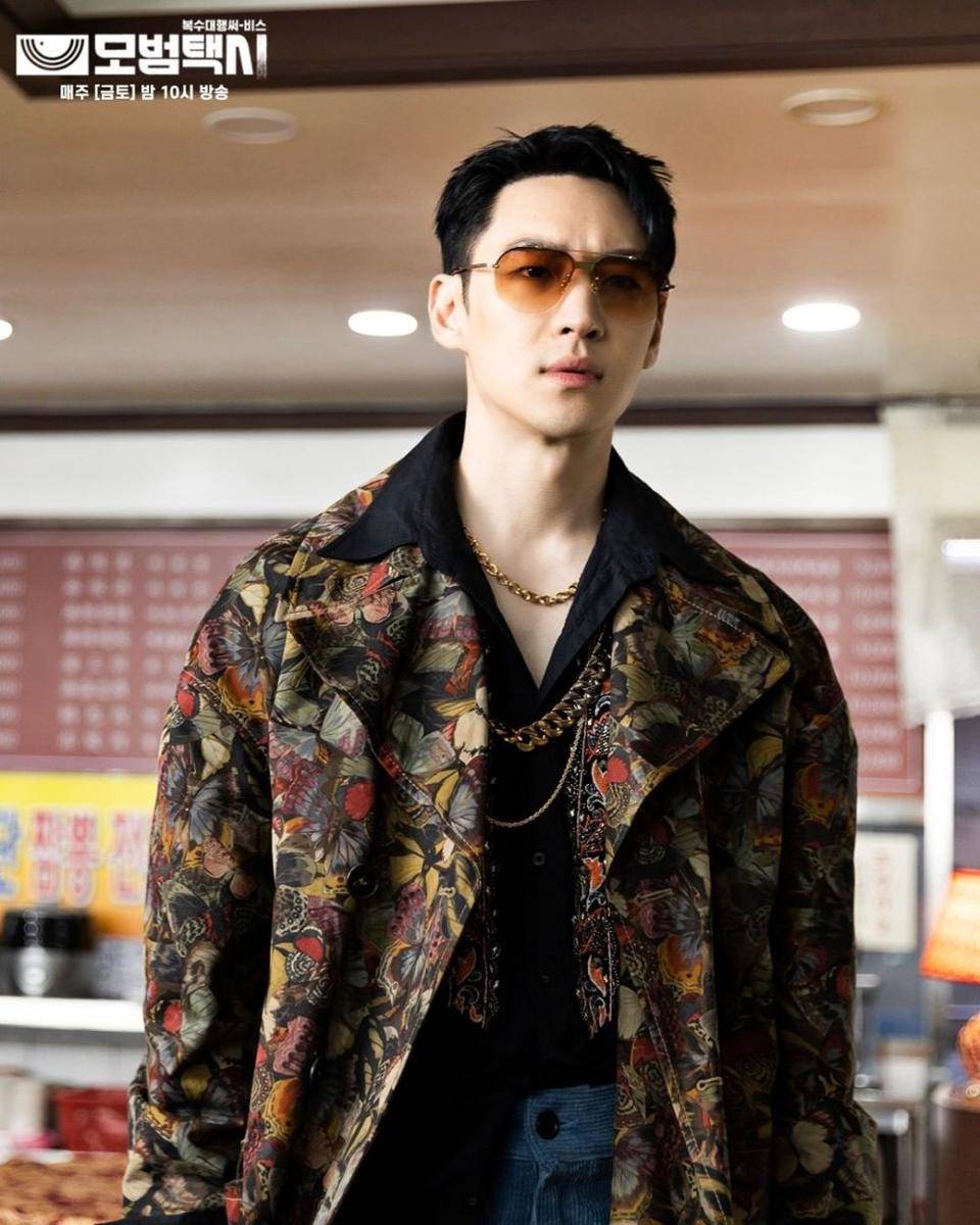 Lee Je Hoon di drama Taxi Driver (instagram.com/sbsdrama.official)
