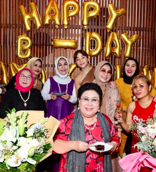 Momen ulang tahun mertua Nikita Willy (instagram.com/yorafebrina)