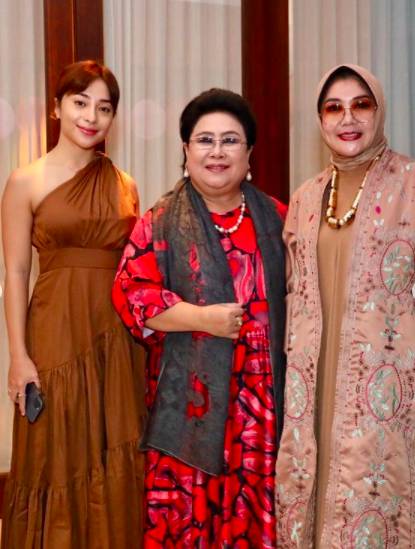Momen ulang tahun mertua Nikita Willy (instagram.com/yorafebrina)