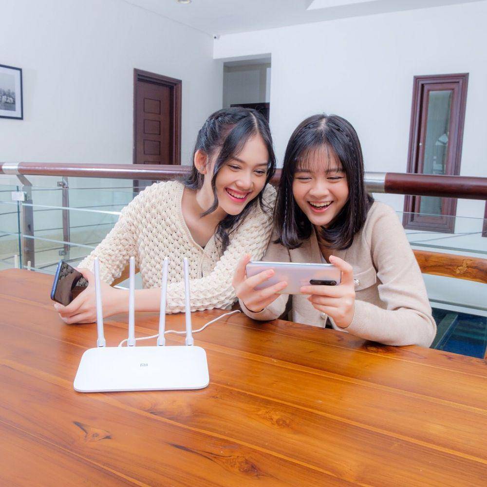 Chika dan Christy (instagram.com/jkt48.christy/)