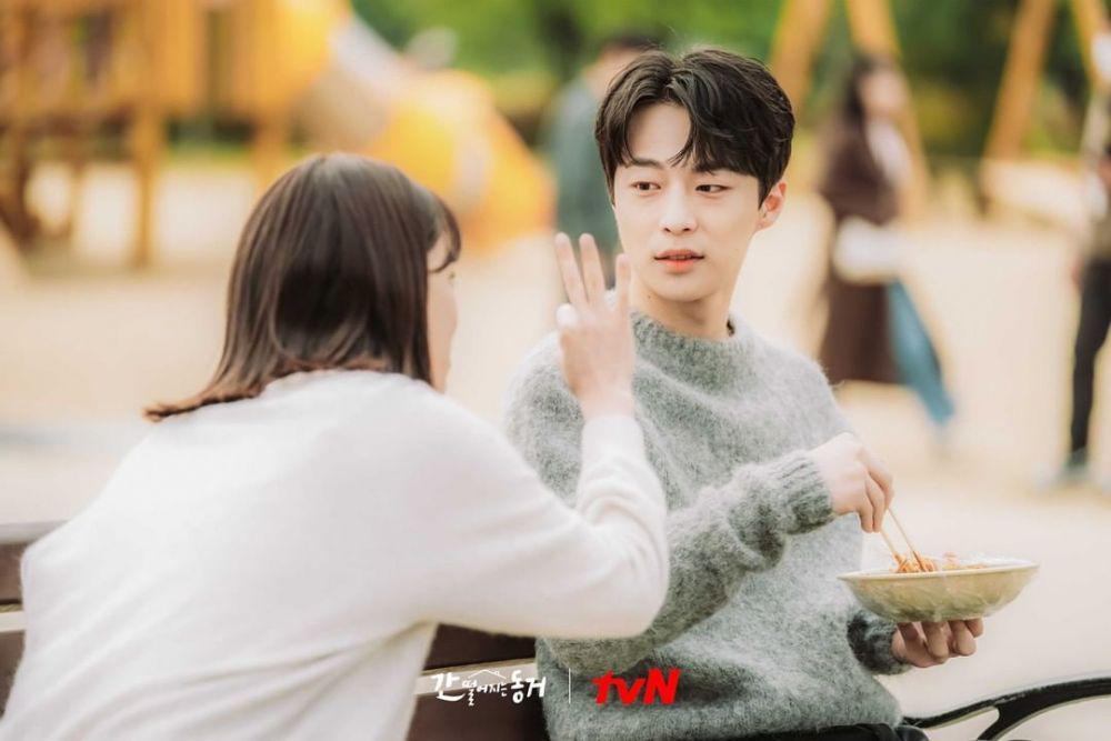 Naksir Lee Hye Ri, 10 Potret Bae In Hyuk di Drama My Roomate is Gumiho