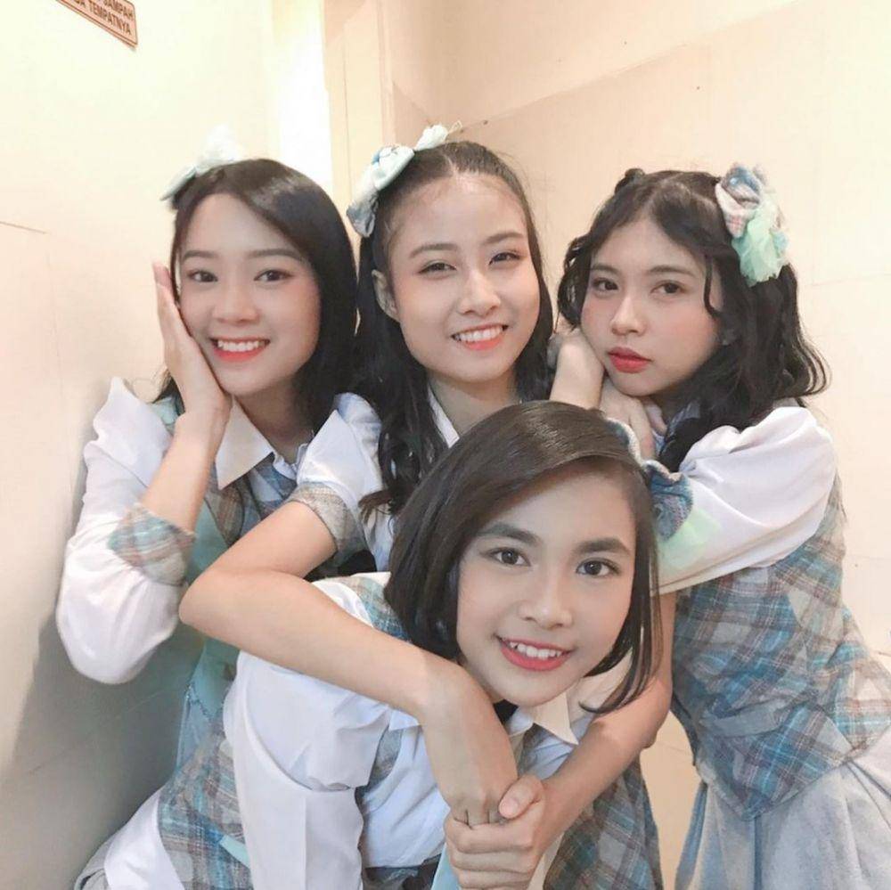 Dey, Eli, Gita, dan Muthe (instagram.com/jkt48.eli/)