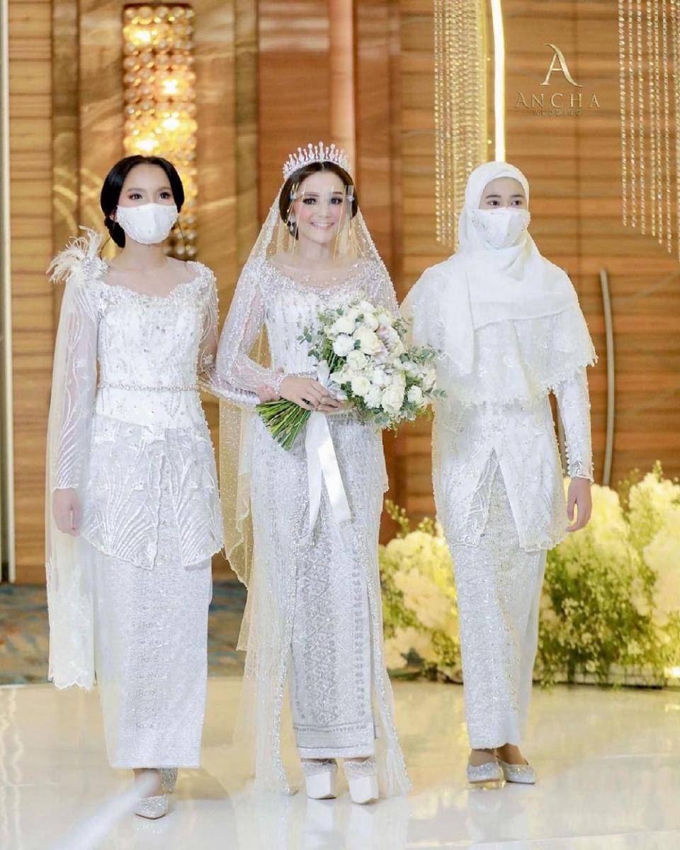 Citra Monica (instagram.com/anchawedding)