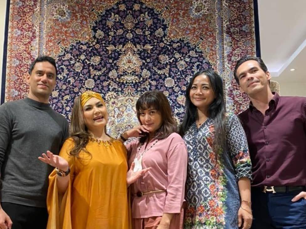 Maudy Wilhelmina dan Nia Daniaty (instagram.com/maudywhilhelmina)