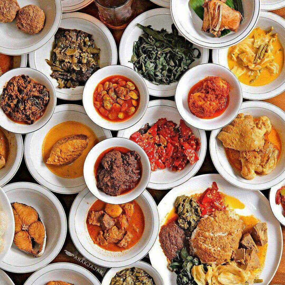 Tak Butuh Inovasi, 6 Faktor Inilah yang Bikin Nasi Padang Selalu Eksis