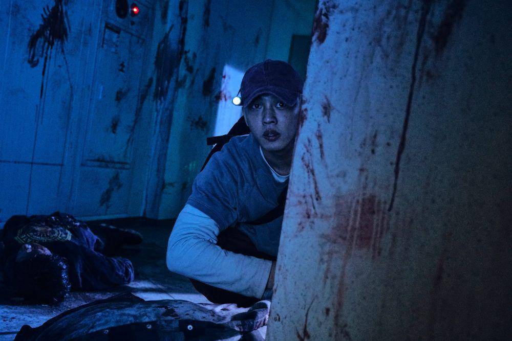 Yoo Ah In dalam film #Alive (hancinema.net)
