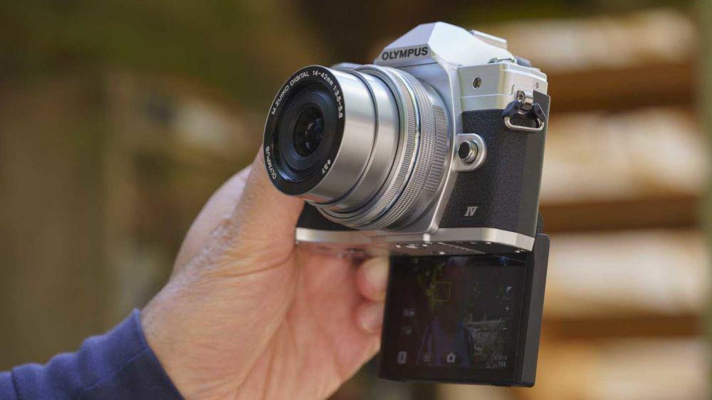 5 Rekomendasi Kamera DSLR dan Mirrorless untuk Fotografer Pemula