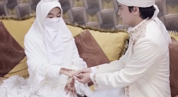 Gaya sederhana Larissa Chou (instagram.com/larissachou)