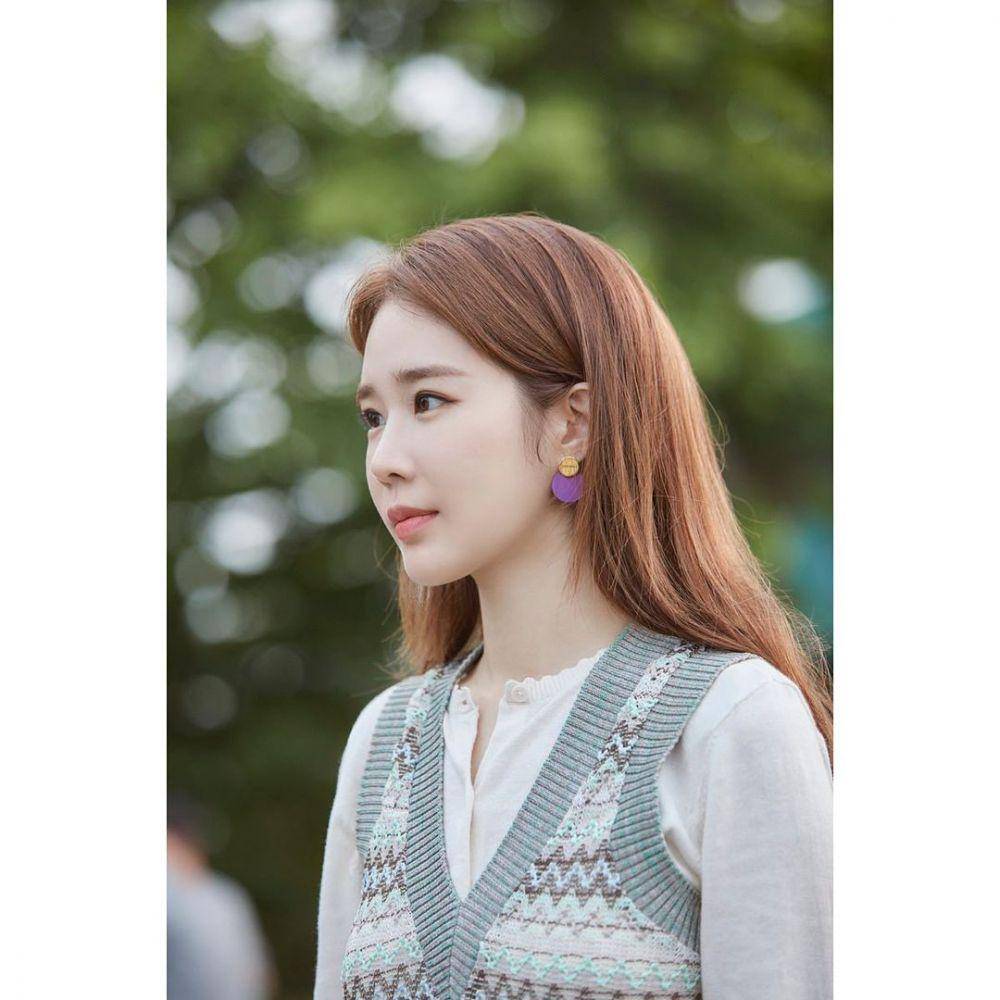 Yoo In Na (instagram.com/yg_stage)