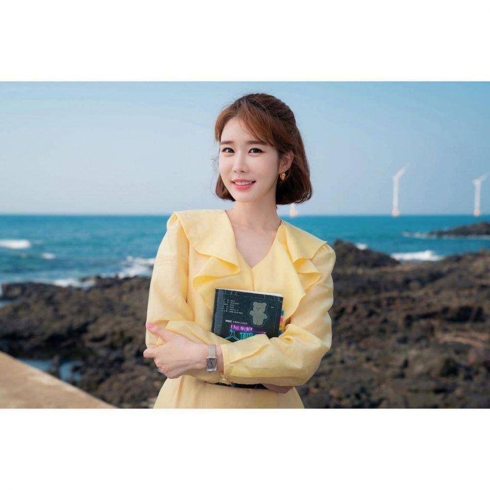 Yoo In Na (instagram.com/yg_stage)