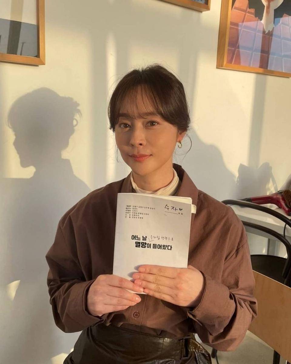 Woo Hee Jin (instagram.com/heejin_wooo)