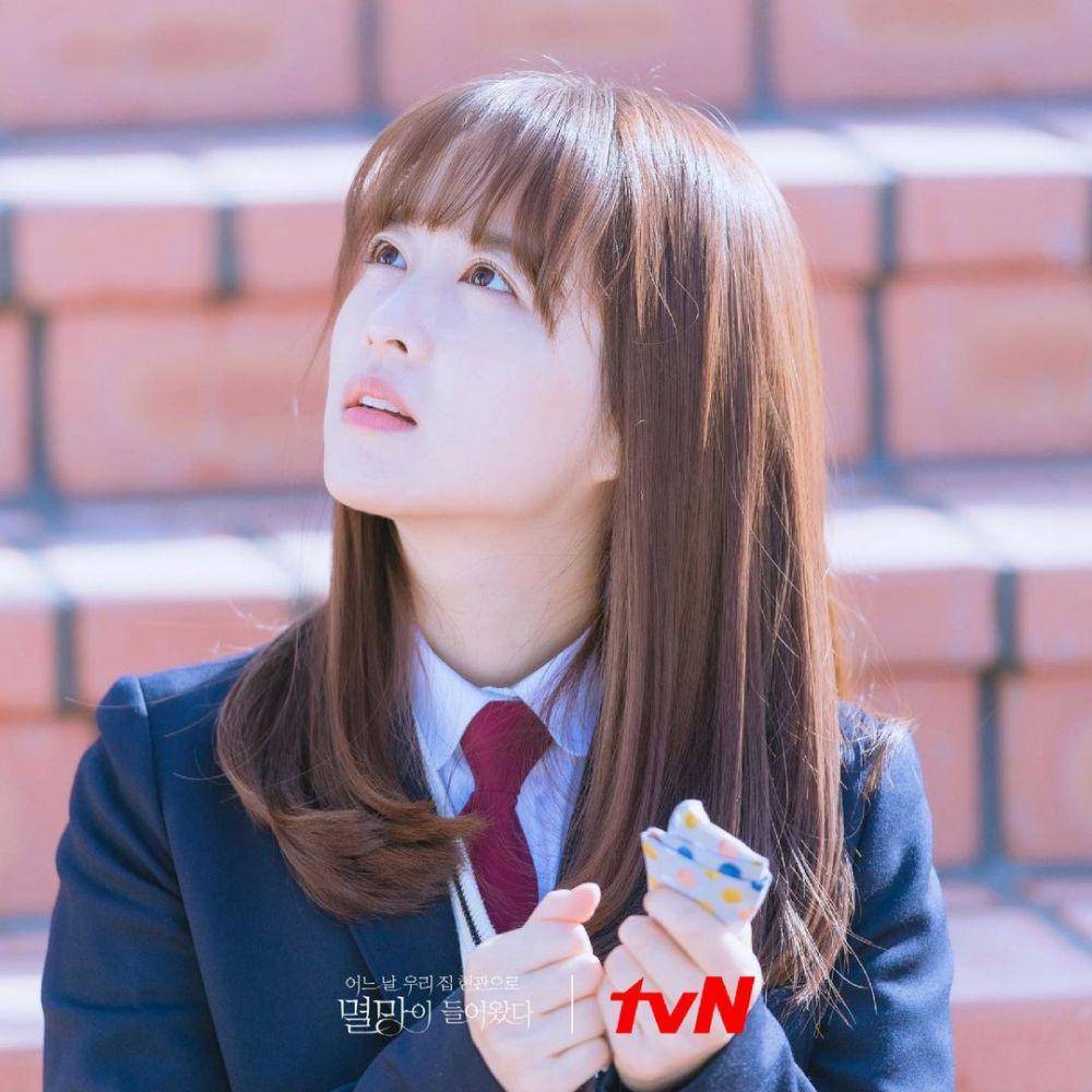 Park Bo Young di drama Doom at Your Service (instagram.com/tvndrama.official)