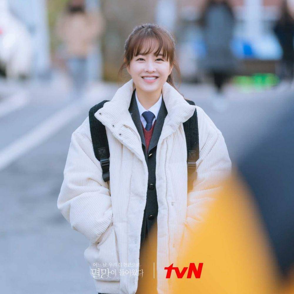 Park Bo Young di drama Doom at Your Service (instagram.com/tvndrama.official)