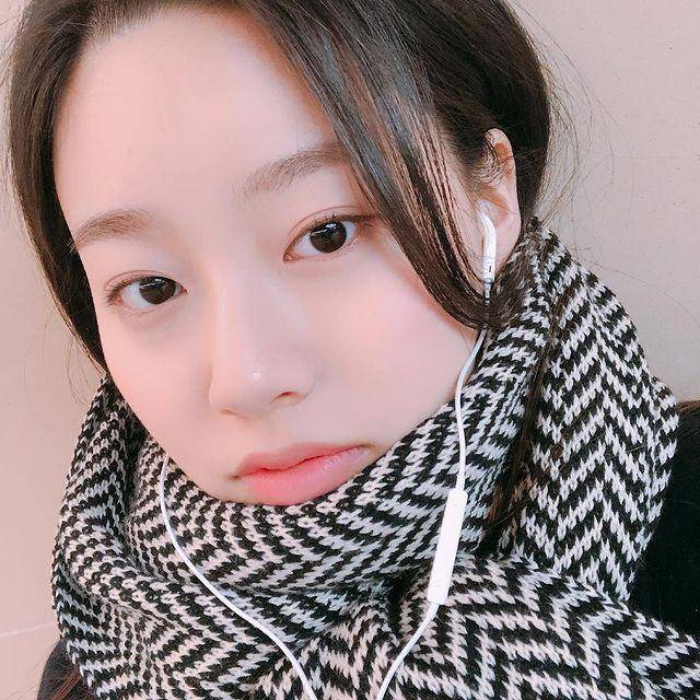 Park Yoo Na (Instagram.com/youna_1997)
