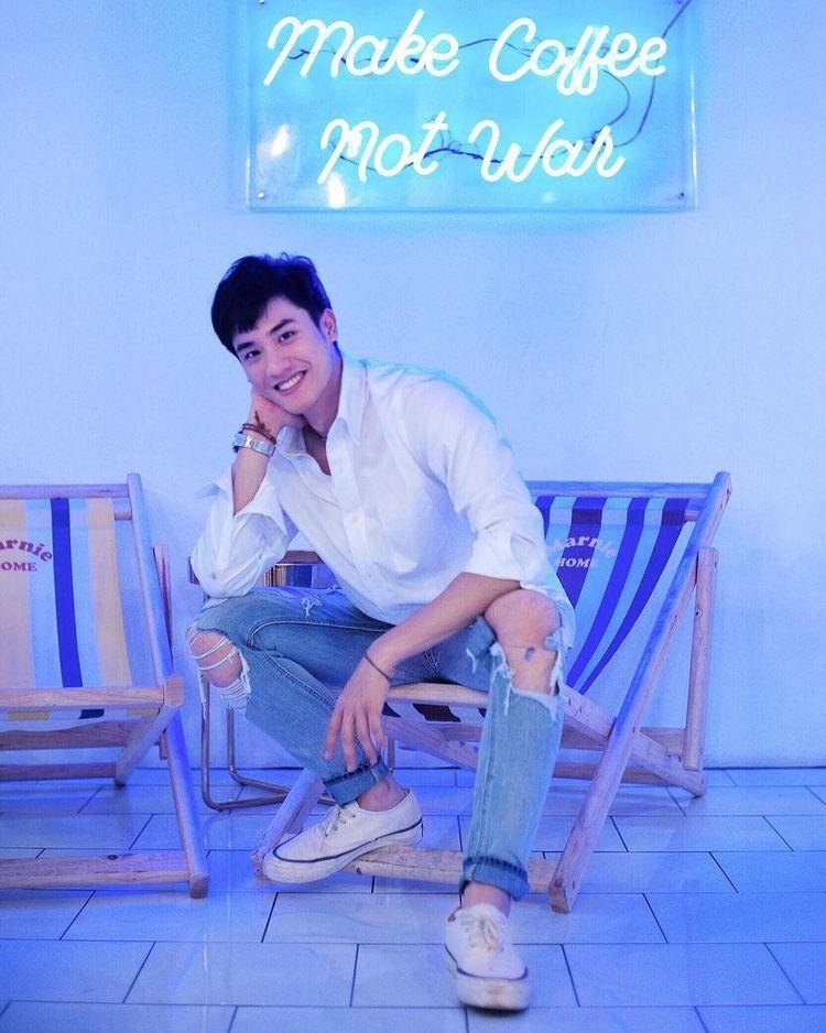Style ala Tawan Vihokratana (instagram.com/tawan_v)