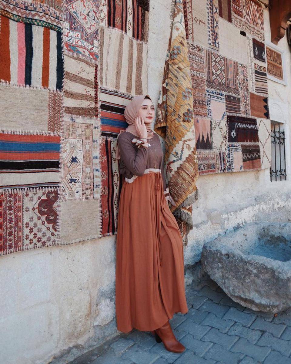 Outfit dress ala Helmi Nursifah (instagram.com/helminursifah)