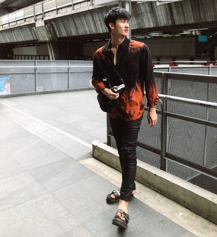 Style ala Tawan Vihokratana (instagram.com/tawan_v)