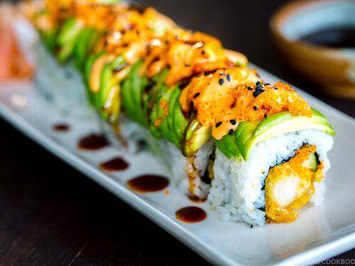Sushi dengan tempura udang (justonecookbook.com)