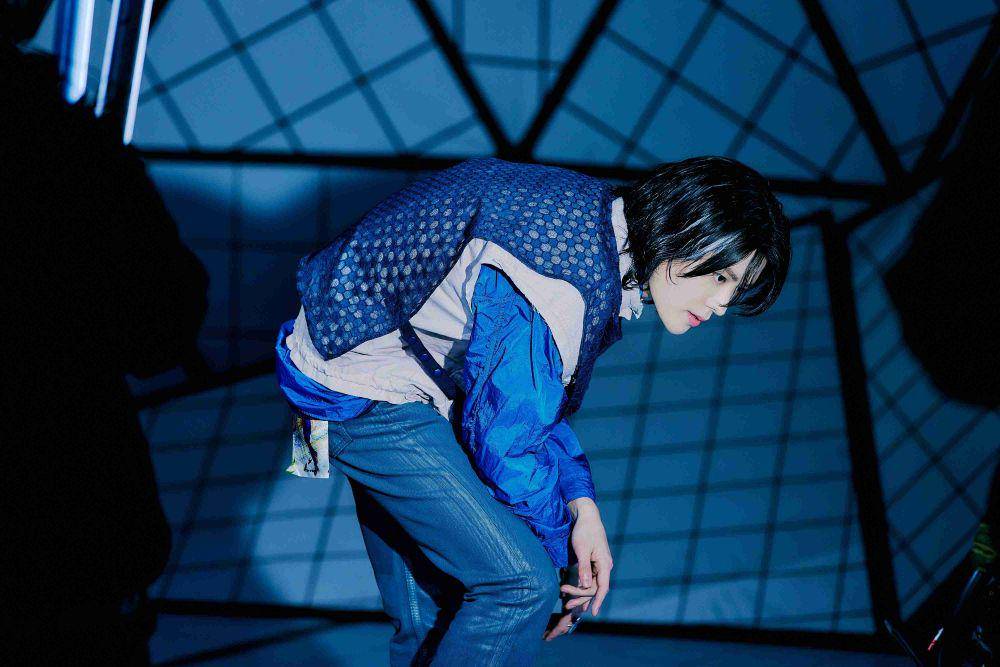 Yuta NCT 127 di foto konsep single "Save". (twitter.com/NCTsmtown_127)