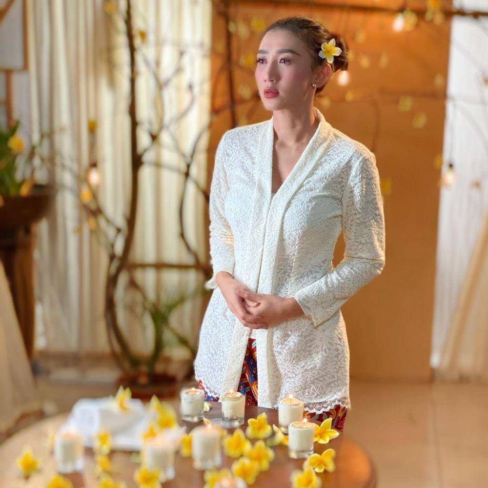 Livy Andriany (instagram.com/livyandriany)