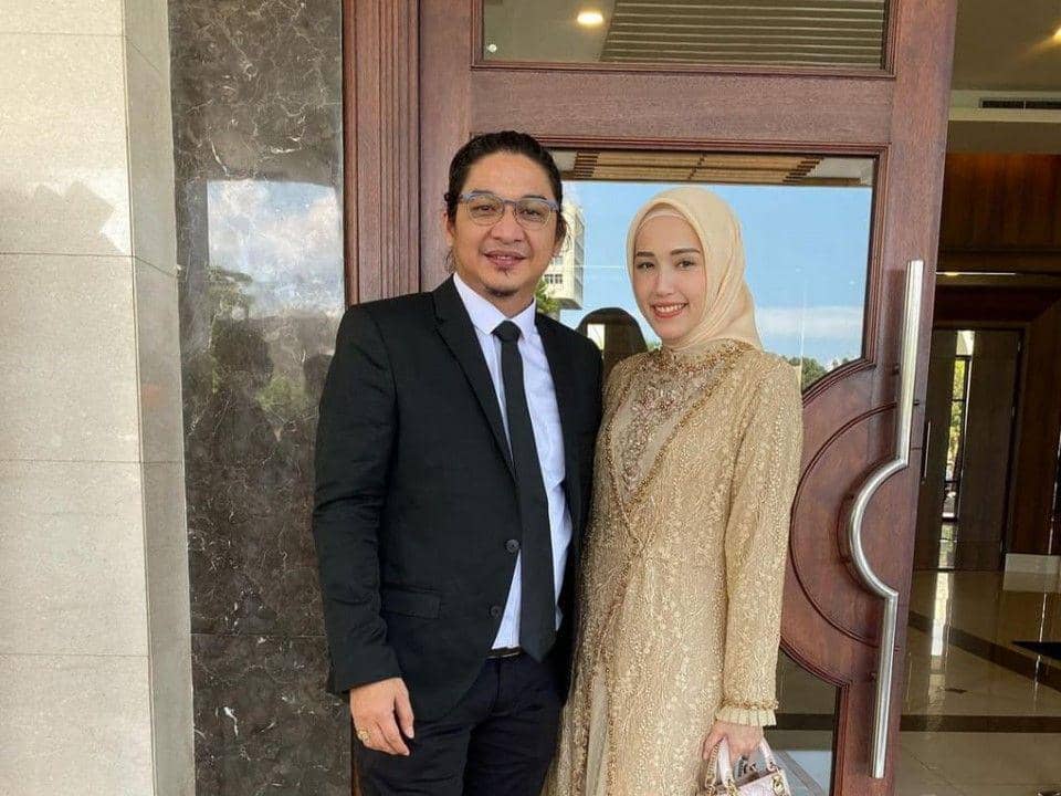 10 Potret Kompak Pasha Ungu dan Adelia Kenakan Baju Formal, Berkelas!