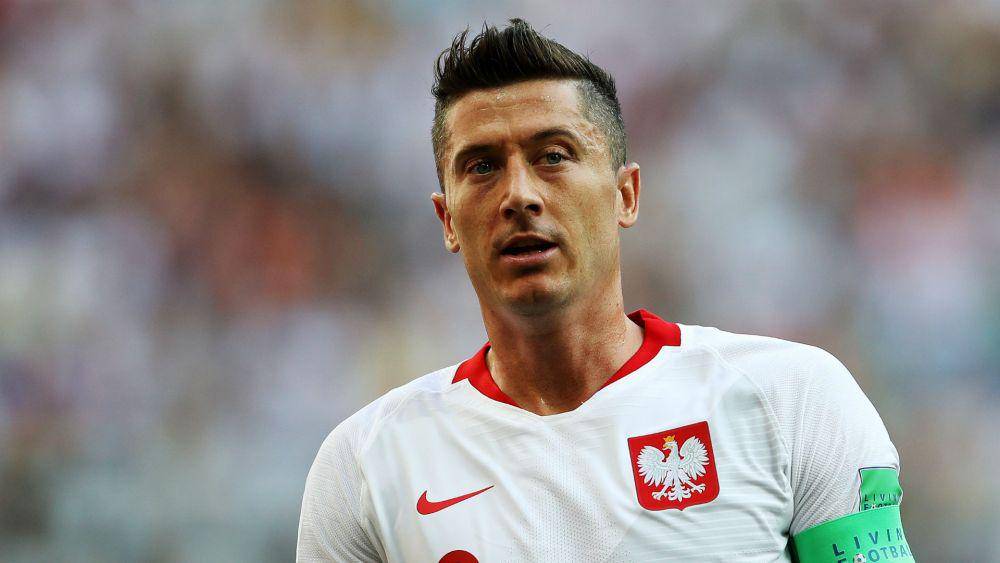 Robert Lewandowski ketika bermain bersama tim nasional Polandia. (goal.com)