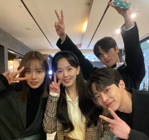 Karakter Sun Woo dan Lee Dam (instagram.com/hyeri_0609)