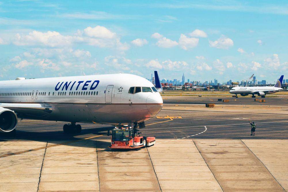Maskapai United Airlines (unsplash.com/@punttim)