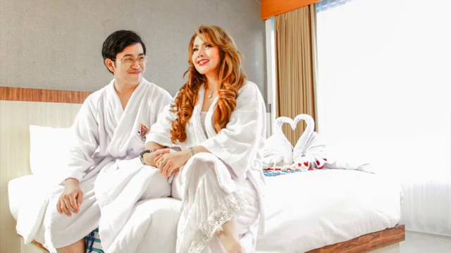 Barbie Kumalasari dan cowok brondong (Instagram.com/ianwibowoo)