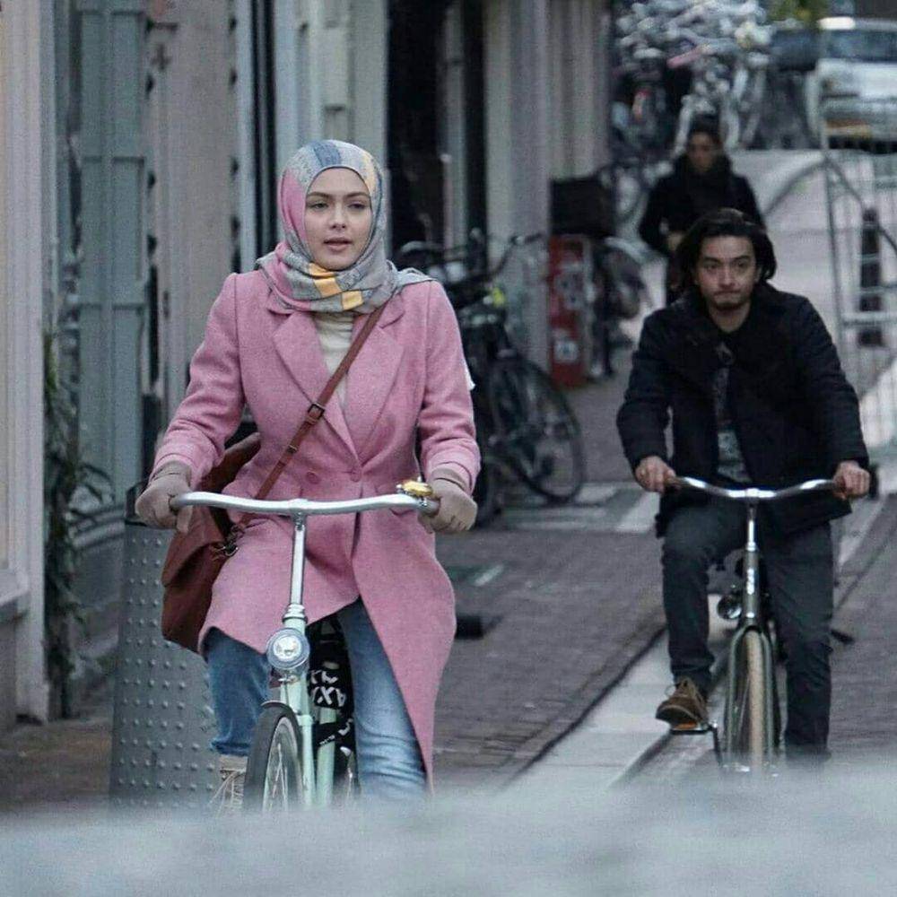 film Merindu Cahaya de Amstel (instagram.com/merinducahayadeamstel)