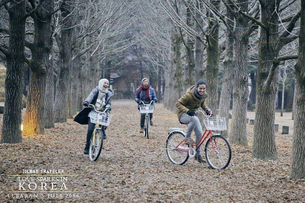 film Jilbab Traveler: Love Sparks in Korea (instagram.com/jilbabtraveler)
