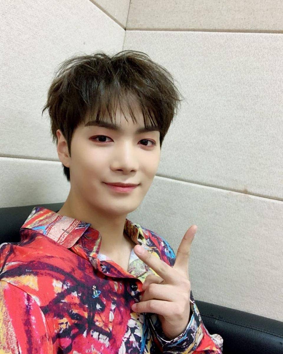 JR NU'EST (instagram.com/pockyjr)