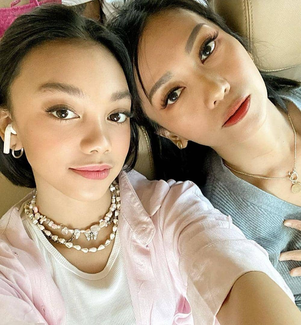 Naura Ayu dan Riafinola (instagram.com/riafinola)