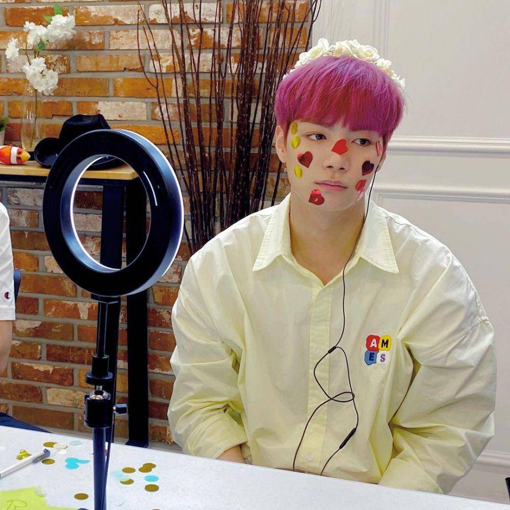 JR NU'EST (instagram.com/pockyjr)