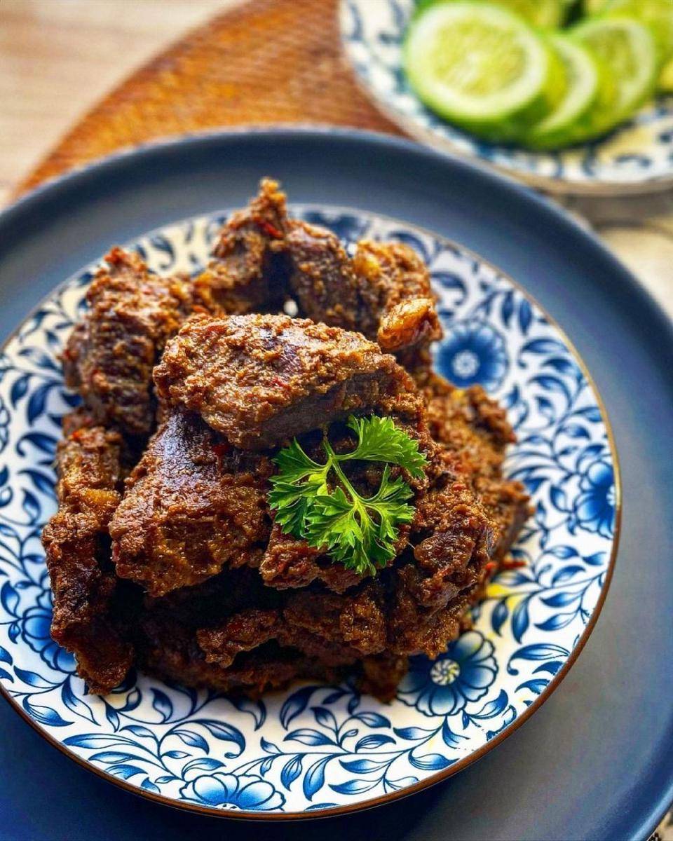 Rendang (instagram.com/thepretendblogger)