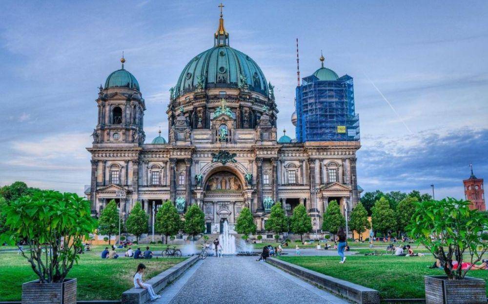 Katedral Berlin (Instagram.com/hogiro)