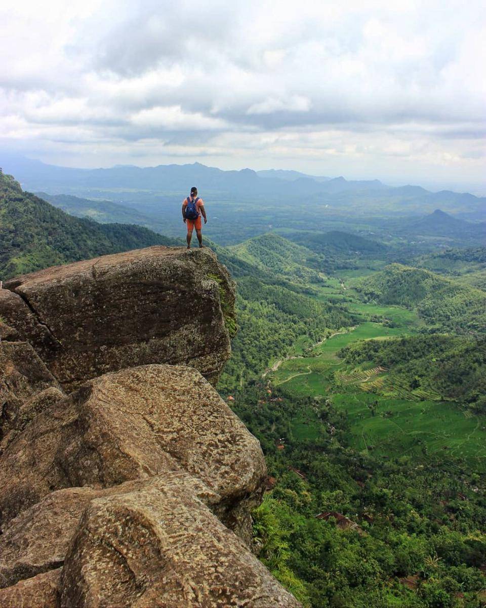 Gunung Besek (instagram.com/danarsibolang)
