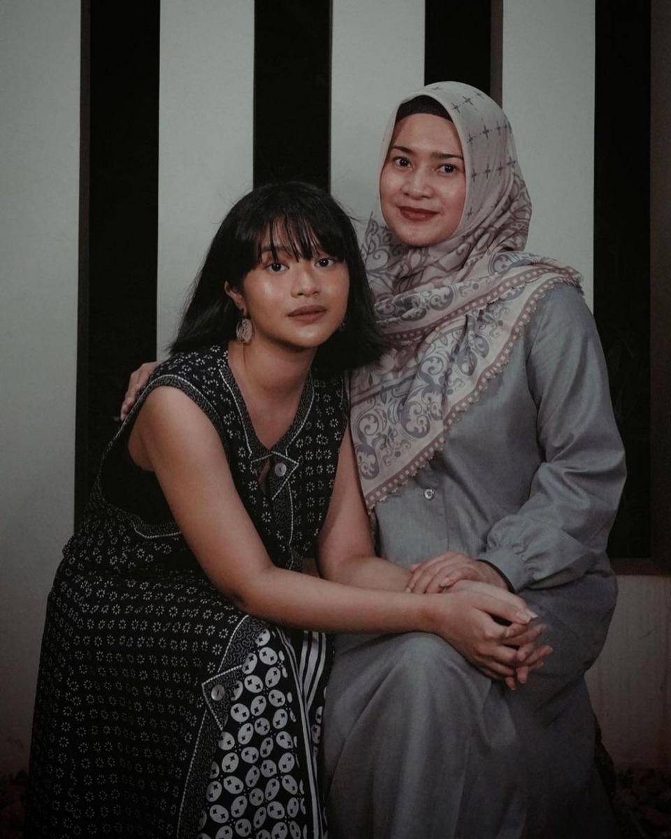 Siti Adira Kania (instagram.com/adirakania)